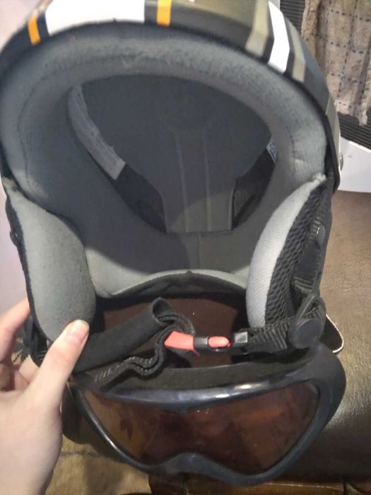 Лижний шолом + окуляри ціна за 2 шоломи + окуляри