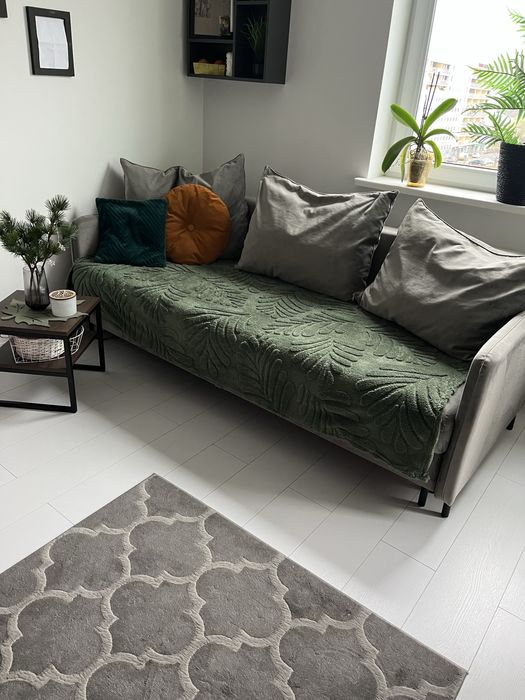 Szara sofa rozkladana