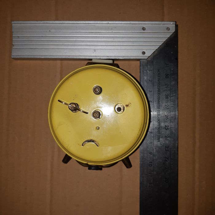 Часы будильник"CARAT"