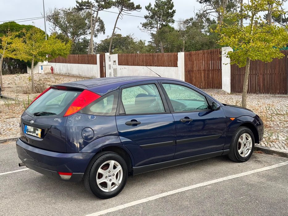Ford Focus 1.4 75 CV
