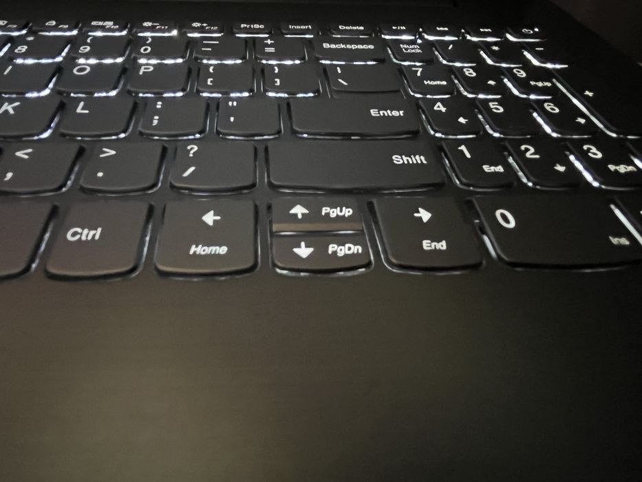 Laptop lenovo ideapad 330 + torba na laptopa