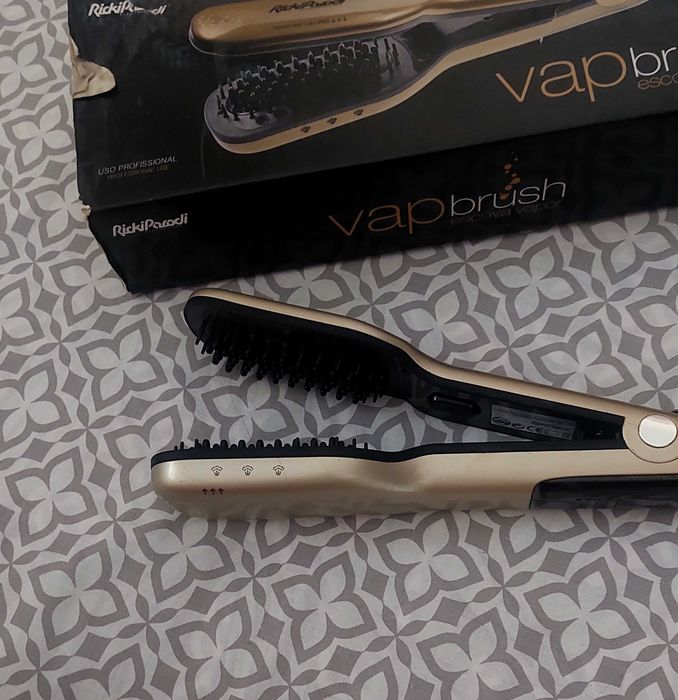Alisador de cabelo RickiParodi a vapor