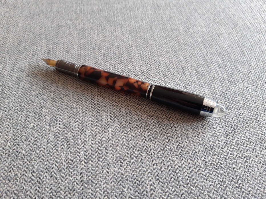 Caneta de tinta permanente MONTBLANC