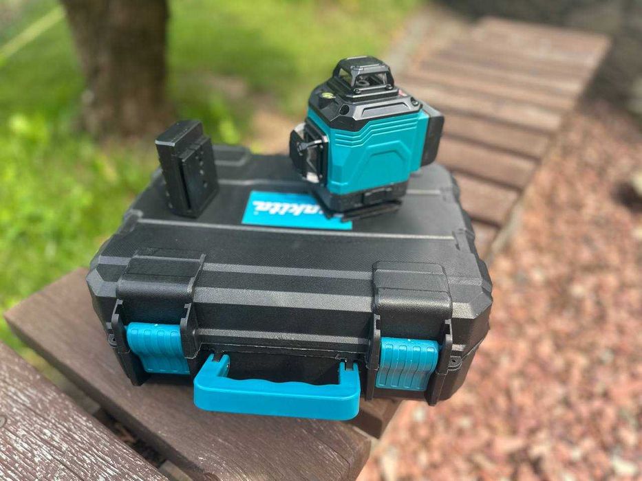 Лазерный уровень 4D 16 линий 2 АКБ Тринога Кейс Макита Makita