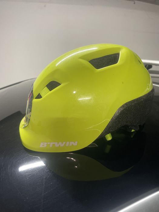 Capacete criança como novo