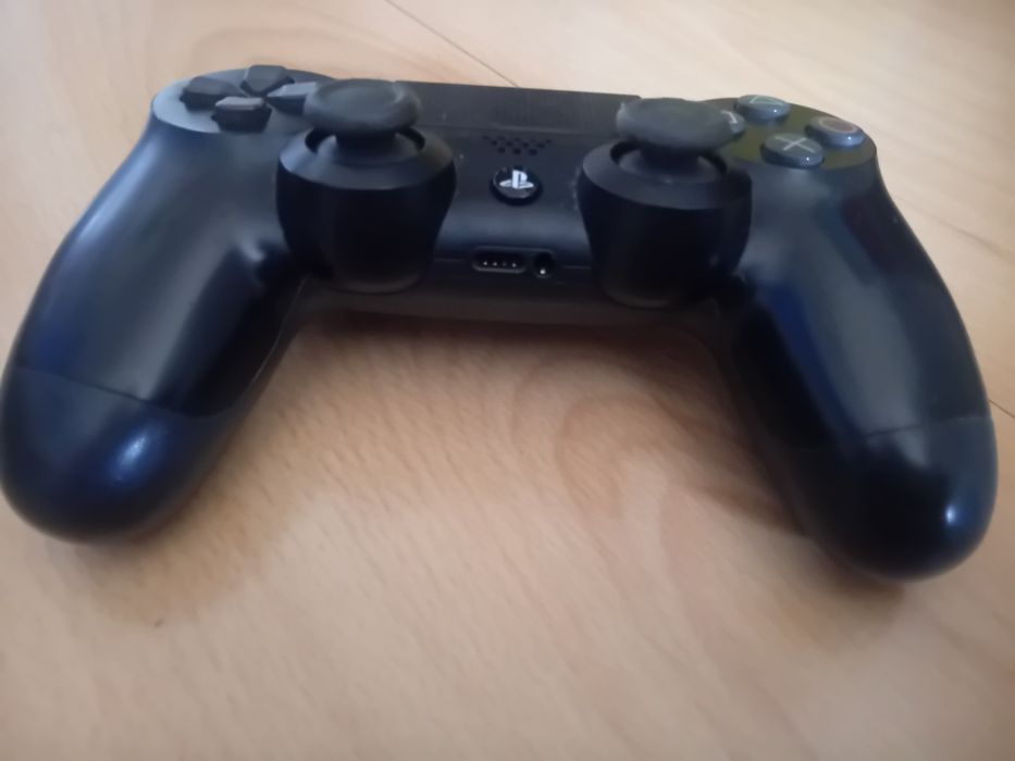 Comando ps4 eu estou a vender