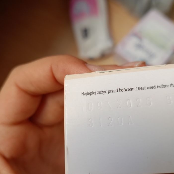 Lirene Nawilżający krem koloryzujący   SPF  50 krem BB