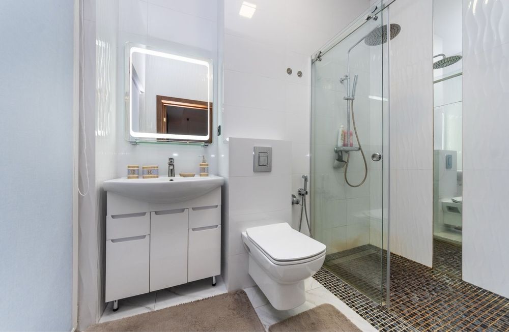 Подобова оренда будинок біля м. Лівобережна 149кв.м Є світло