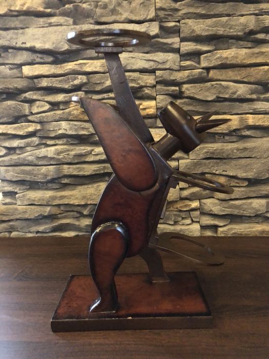 Stojak drewniany na wino kieliszki 48tknd