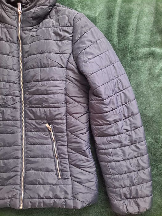 Przejściowa, pikowana kurtka Stradivarius