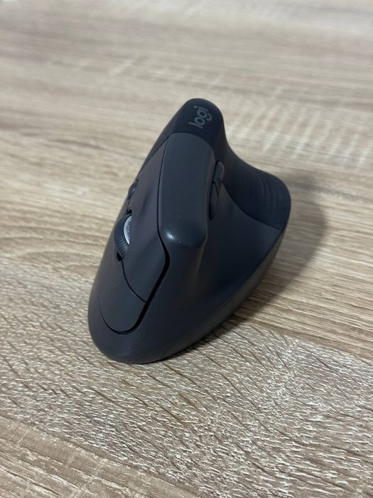 Бездротова миша Logitech Lift Ergonomic Vertical Graphite (910-006473)