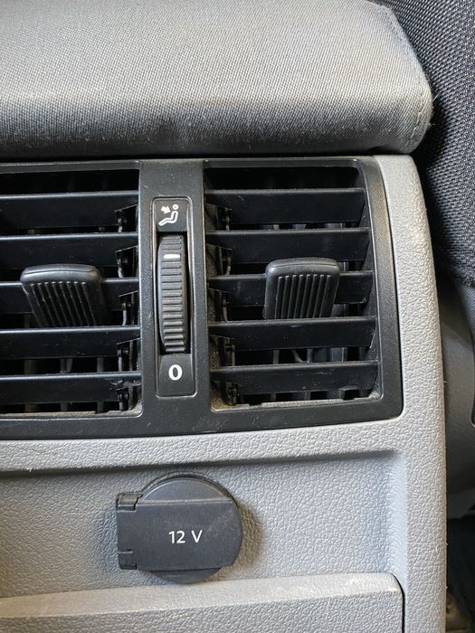 Автомобіль Vollksvagen caddy 2008