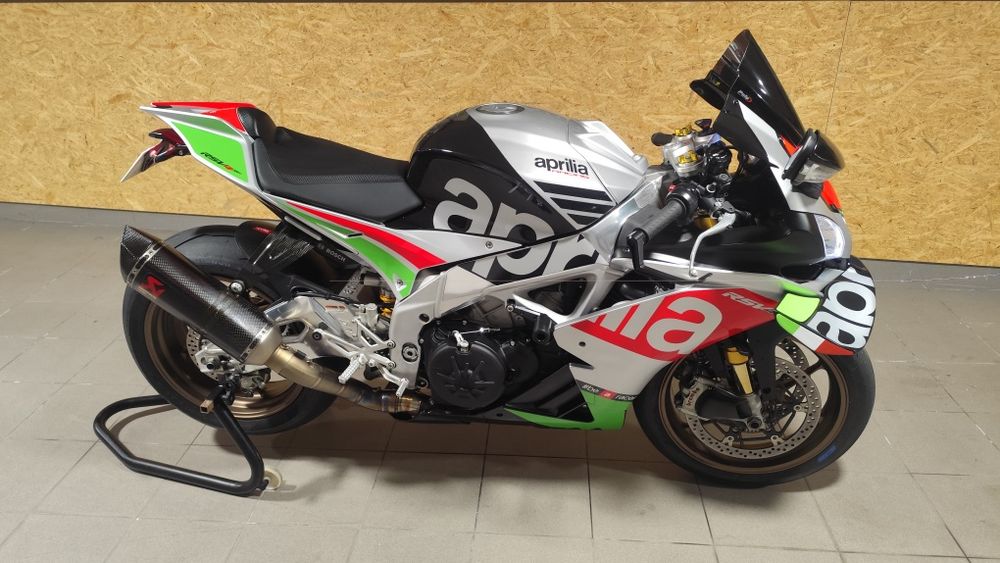 Aprilia rsv4 2018
