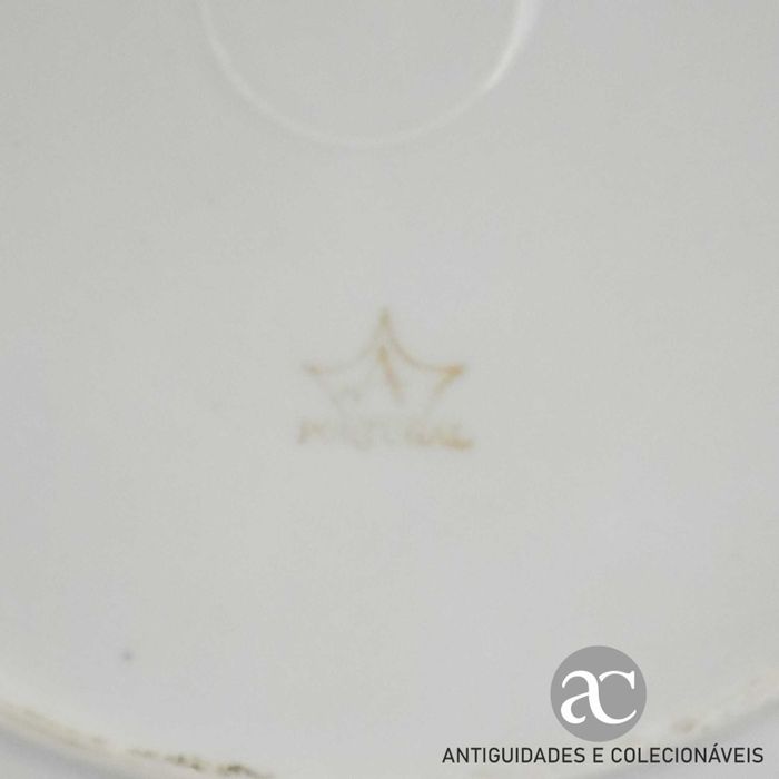 Conjunto 2 pratos decoração folhas e frisos a ouro porcelana Artibus