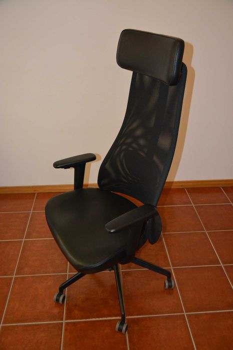Cadeira Escritório IKEA (JÄRVFJÄLLET) + Oferta de mesa LAGKAPTEN / ADILS