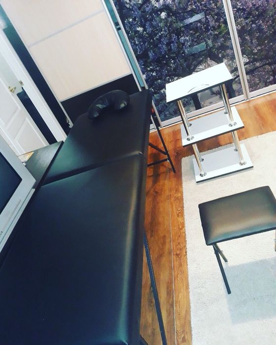 кушетка складна, навантаження 250кг. Гарантія 1 рік