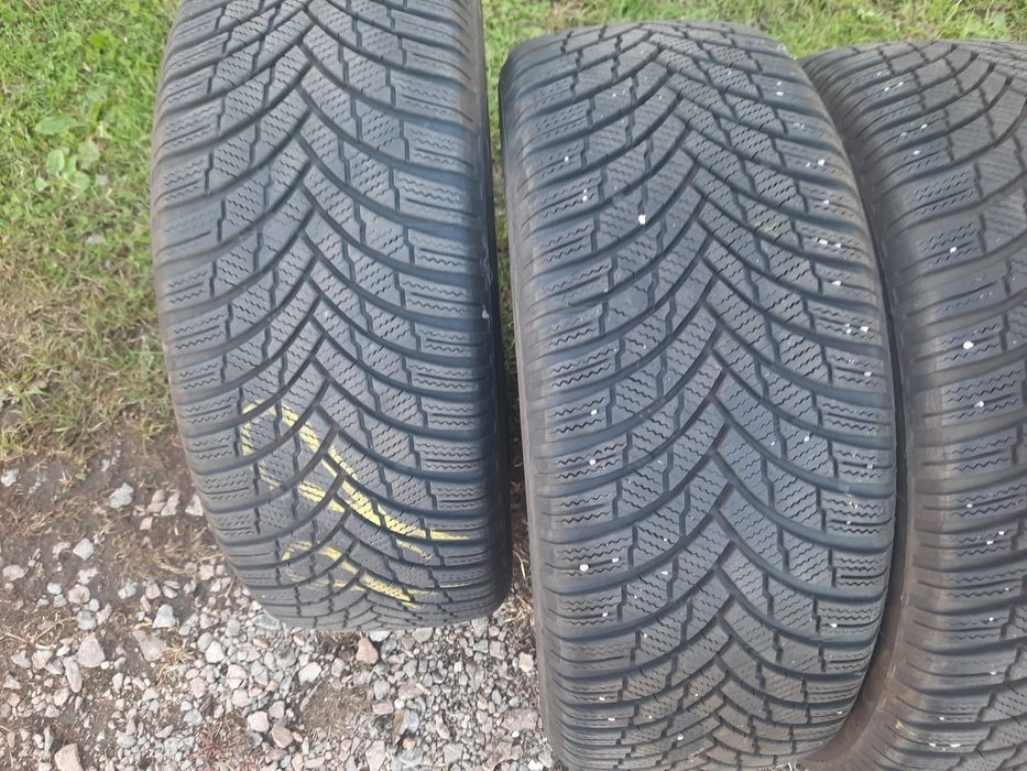 Opony zimowe 215/55 R 17