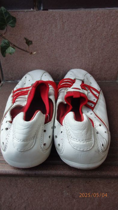 Buty sportowe damskie marki Marc Bohan rozmiar 39.