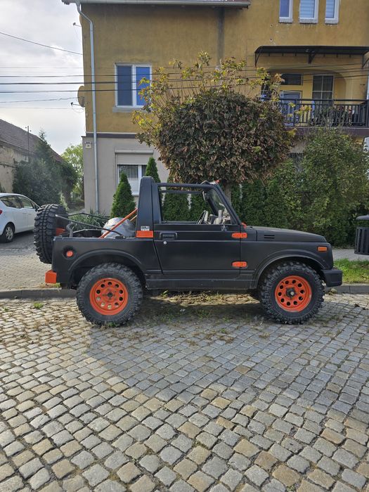 Suzuki Samurai