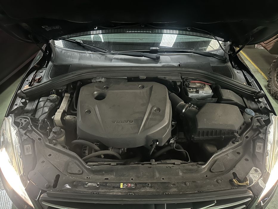 Volvo XC60 2.0 D4 Momentum 190CV a trabalhar e andar