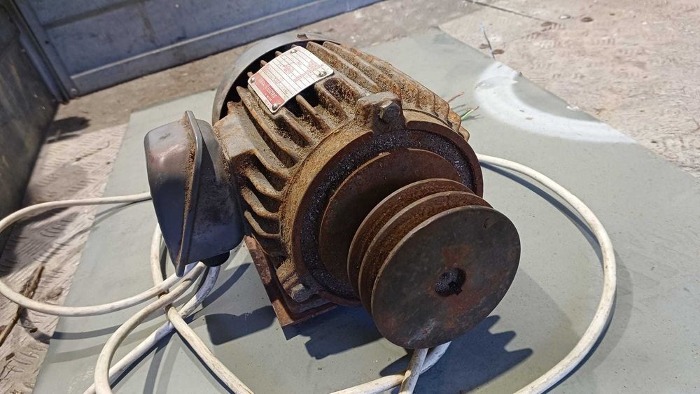 SILNIK 380V 400V 1HP 0,75KW Sprawny