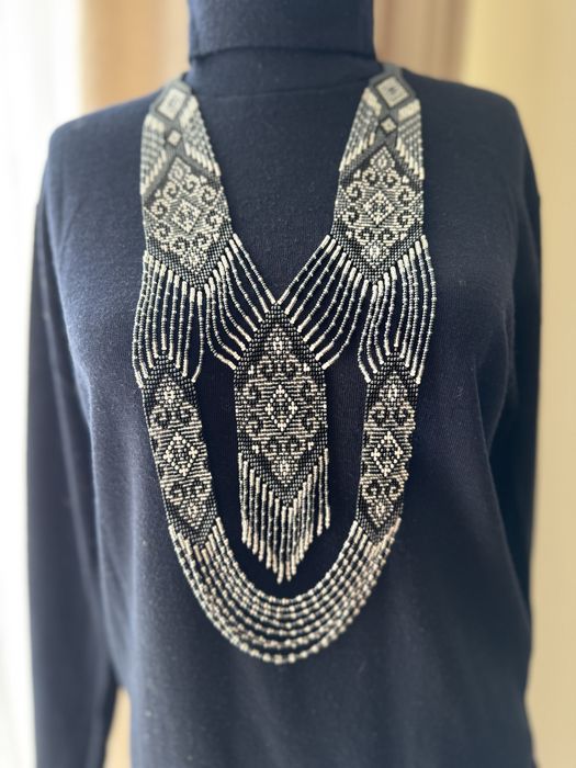 Гердан з бісеру та брошки