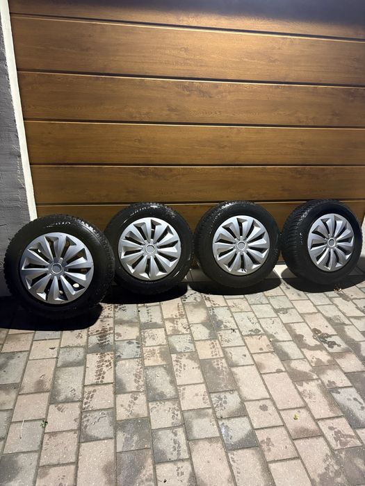 Felgi z oponami zimowymi Premium Brigstone super stan(195/65R15)