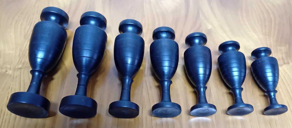 Conjunto de Jarras em Madeira Exótica