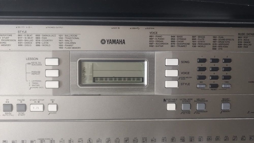 Keyboard Yamaha PSR-E353