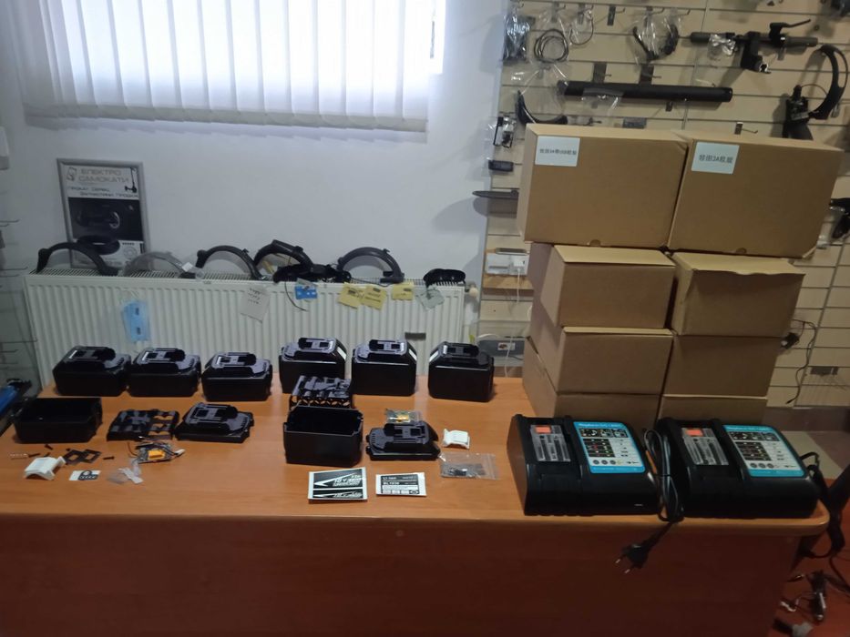 зарядне Makita DC18RC Макита 14V-18V 3a акб 18в 5.6а - 8.4а
