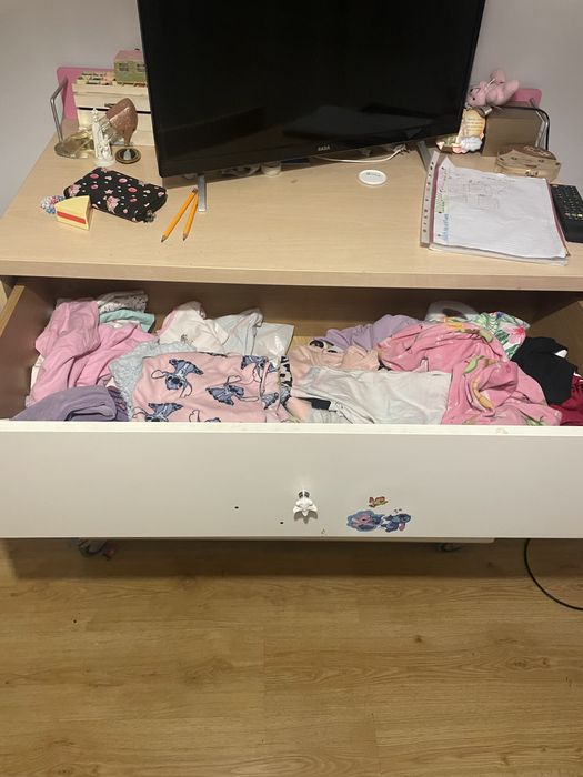 Roupeiro+ comoda crianca