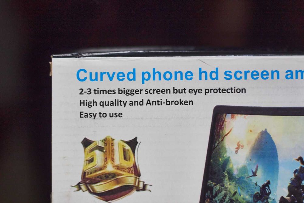 Amplificador de Ecrã HD Curvo 12” – Mini Cinema Portátil