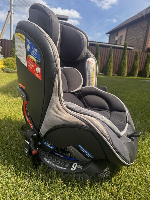 Автокрісло Chicco NextFit Zip Max 0+/1/2/3 (1,8–29,5 кг)