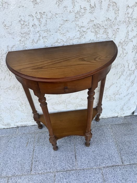 Mesa de Madeira Vintage! Ideal para dar um toque rústico a um novo espaço