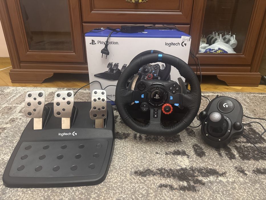 Кермо logitech g29 сімрейсінг є гарантія стан ідеал!!!