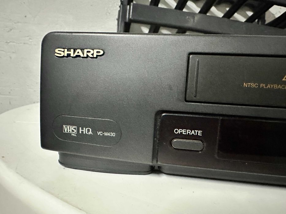 Leitor Sharp VHS Modelo VC-M430BM Com Comando