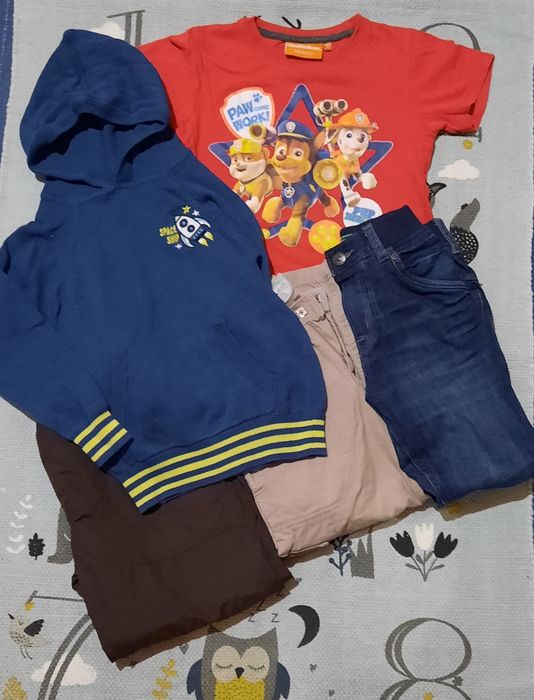 Spodnie, bluzy zestaw roz. 110-116