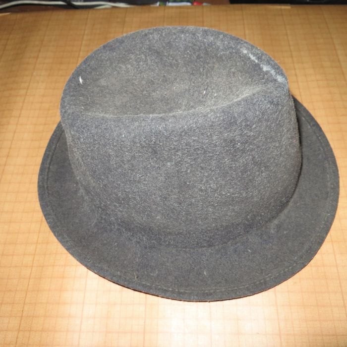 Старі капелюхи 3штуки+3 в подарунок