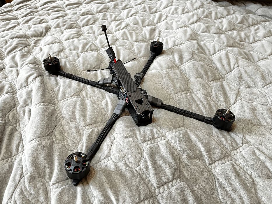 Продам fpv дрон 10