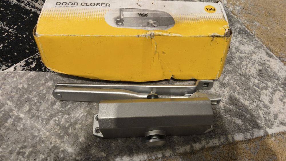 Samozamykacz Yale MP 522 srebrny