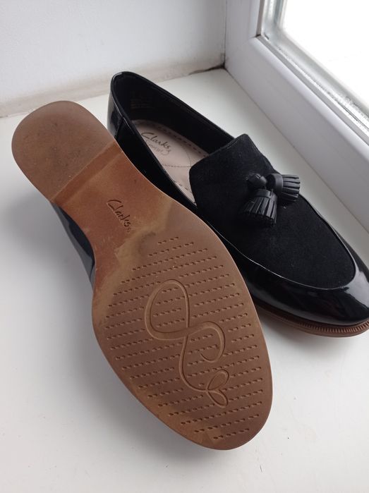 Продам лофери лаковие