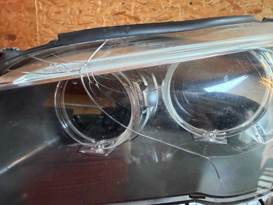 HELLA Reflektor do BMW Seria 5