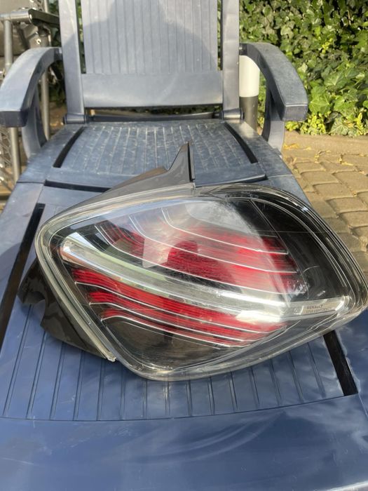 Задні стопи рено зон