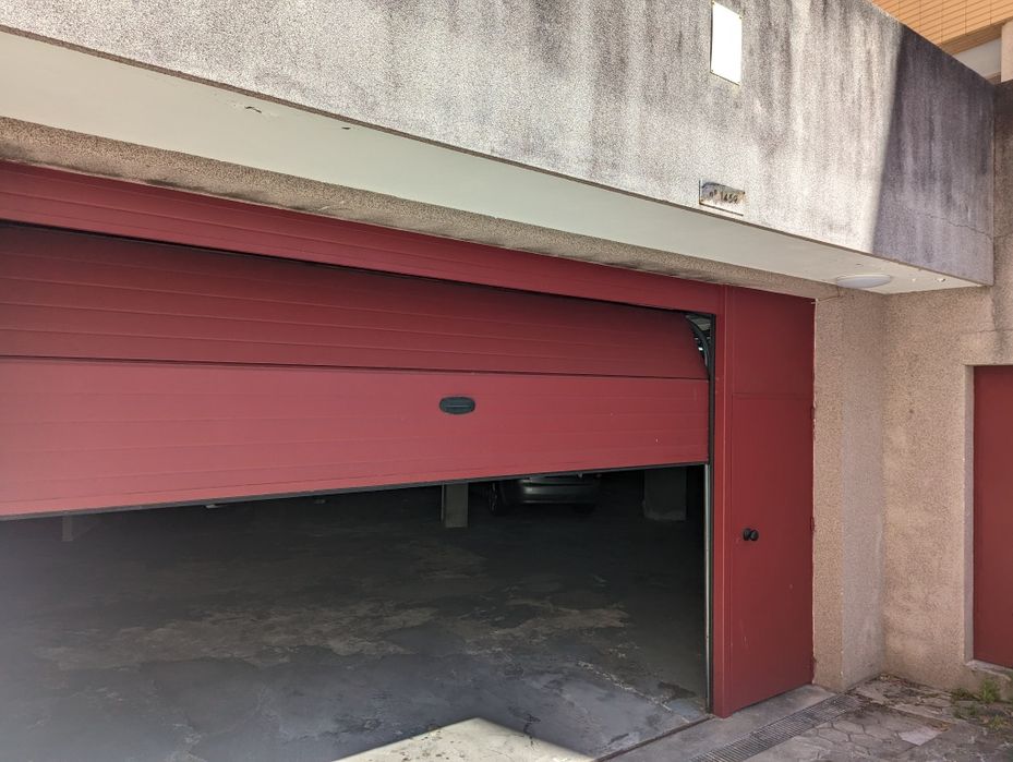 Lugar de Garagem Rua Oliva Teles, 1459 São Félix da Marinha