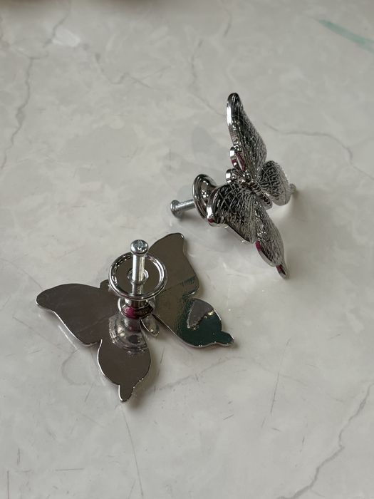 Металлические ручки в форме бабочек