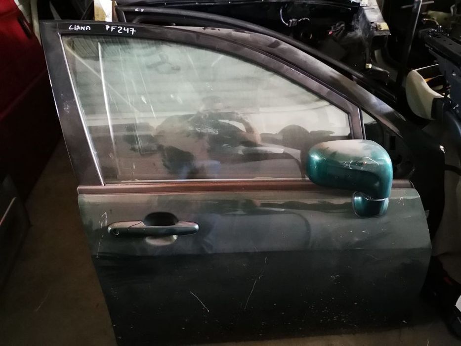 SUZUKI LIANA PORTA FRENTE DTA PF247