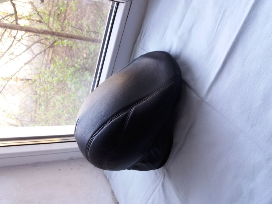 Мужская кожаная кепка 60 размера.