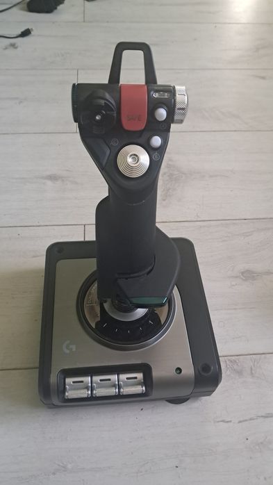 Logitech G Saitek X52 Pro Flight Control System