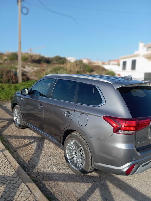 Mitsubishi Outlander Híbrido Elétrico/Gasolina