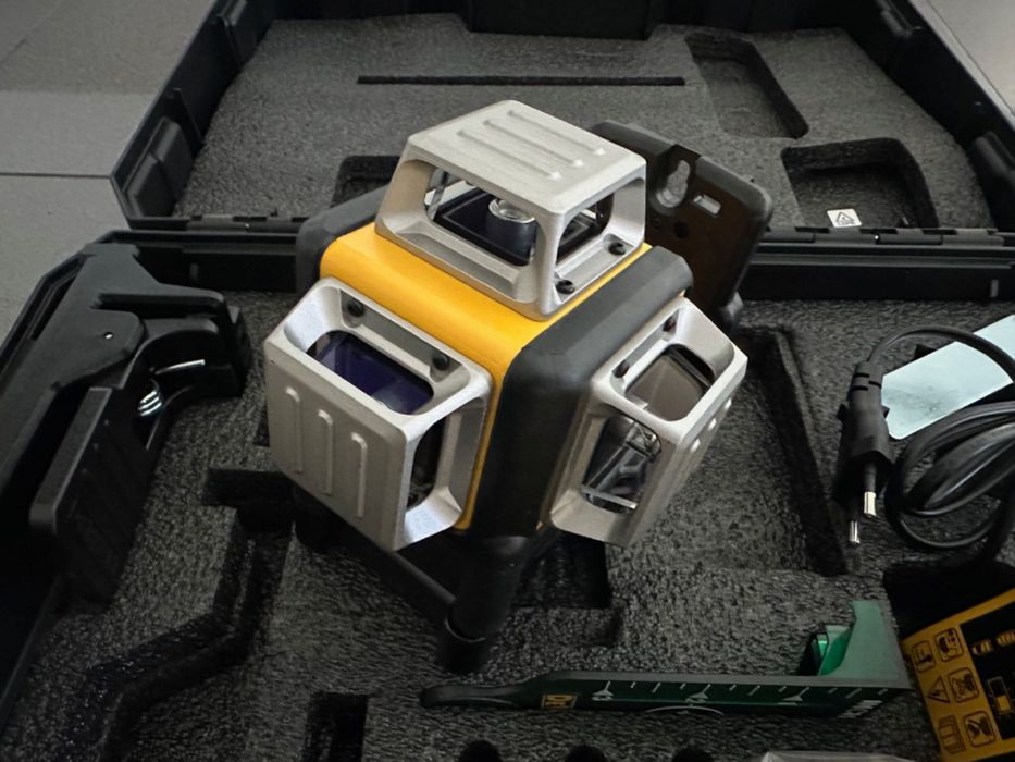 Nível Laser Autonivelante 3x360º Verde DeWalt DCE089D1G-QW Novo em Caixa c/Fatura Garantia